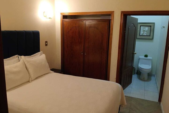 Room 3 of 11