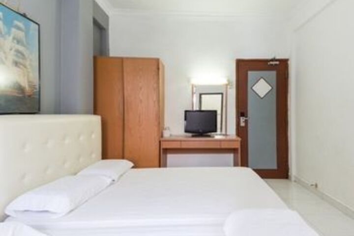 Room 7 of 15