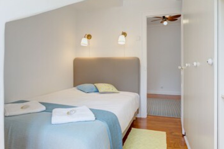 Room 27 of 46