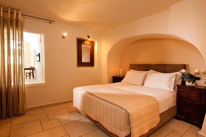 Room 3 of 118