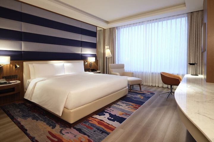 Room 31 of 203