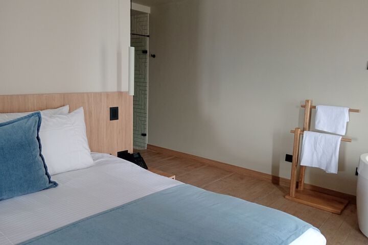 Room 7 of 123