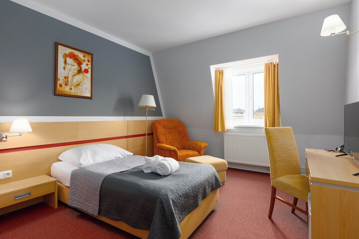 Room 3 of 30