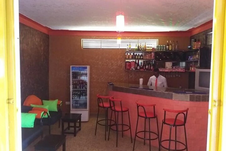 Lounge 17 of 20