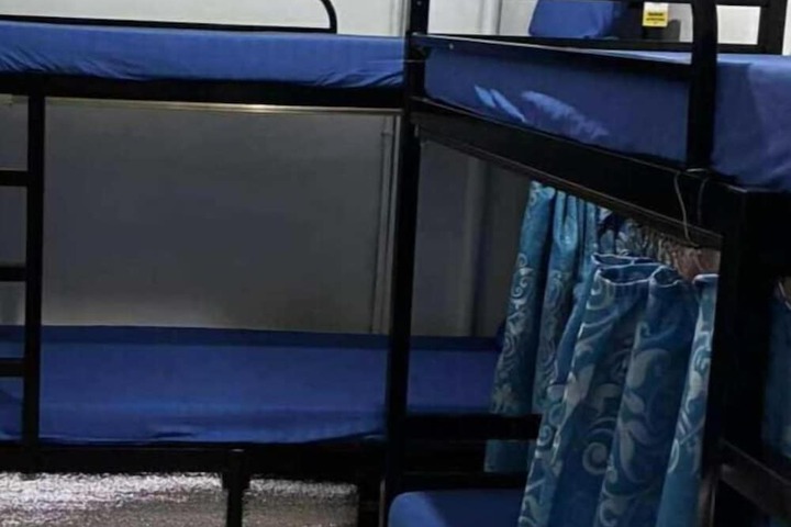 Room 16 of 27