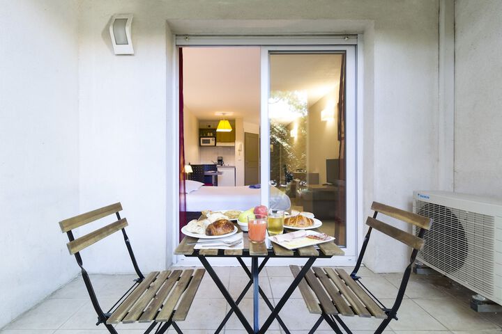 Terrace/Patio 46 of 77
