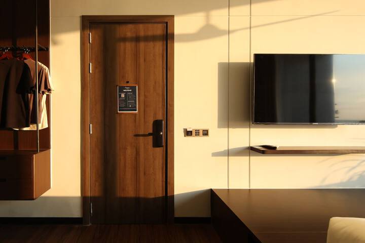Room 25 of 44