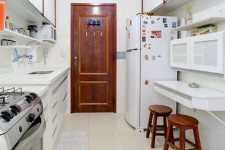 Room 15 of 37