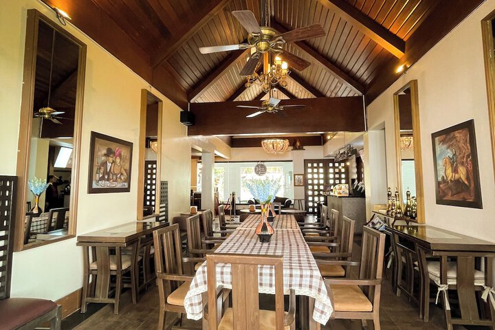 Dining 59 of 70