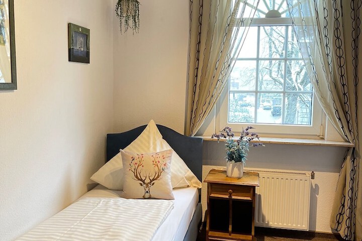 Room 9 of 23