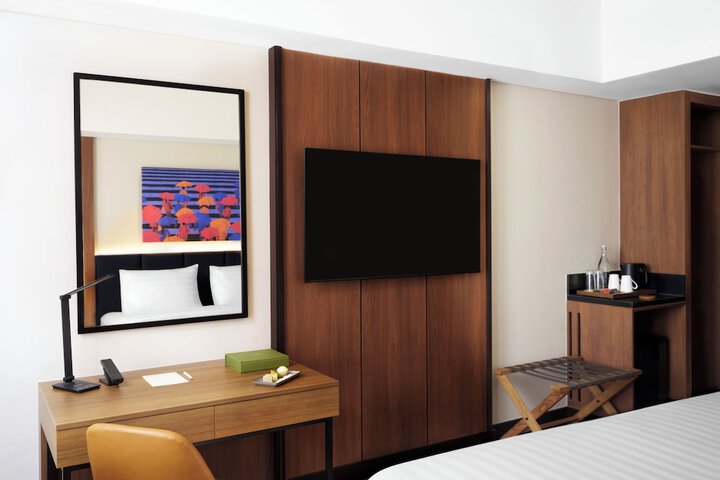 Room 21 of 37