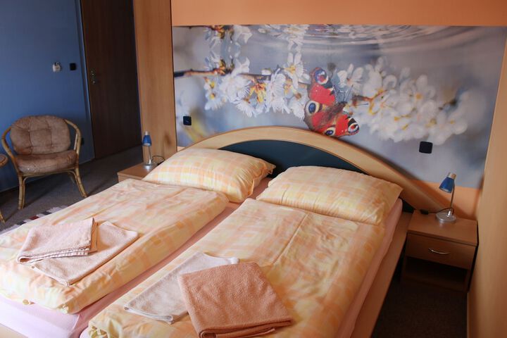 Room 2 of 57
