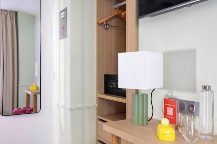Room 10 of 75