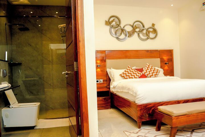 Room 33 of 52