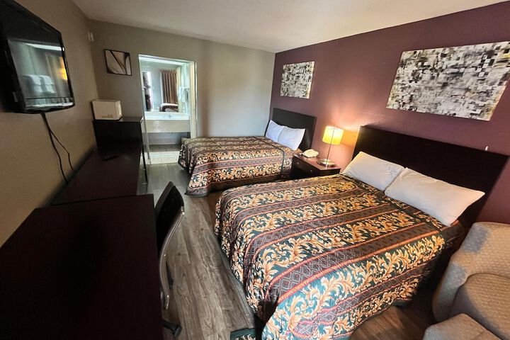 Deluxe 2 Double Beds (1 of 11)