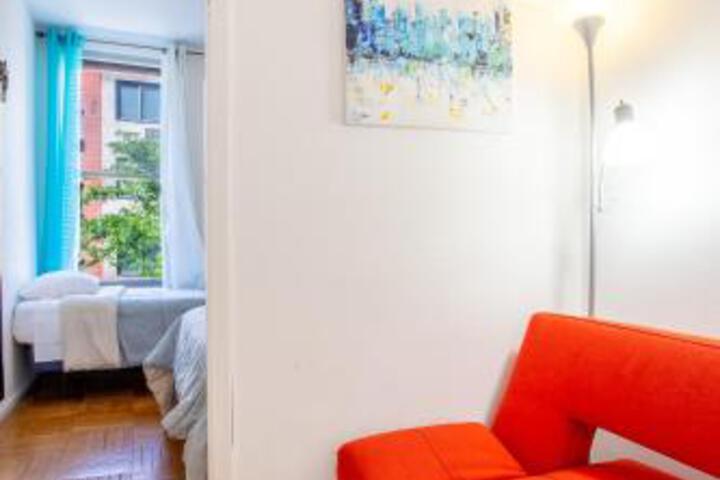 Apartment Hells Kitchen in New York City, NY