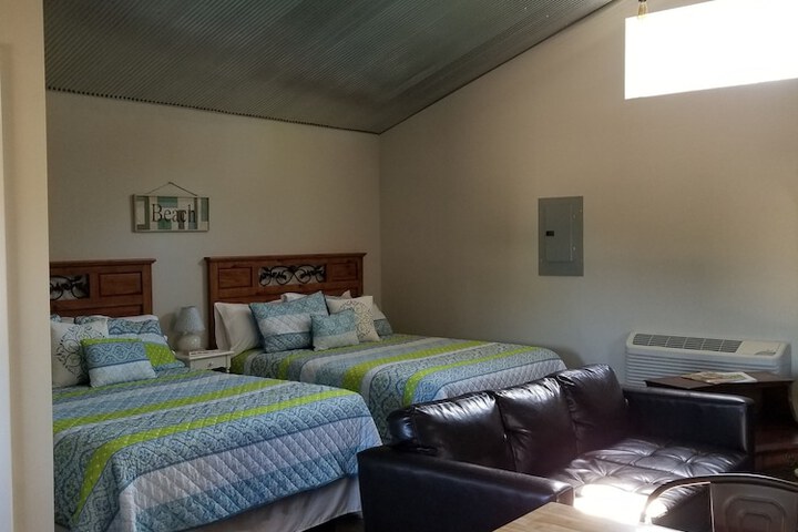 Room 8 of 24