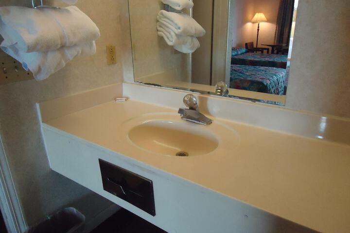 Room 12 of 14