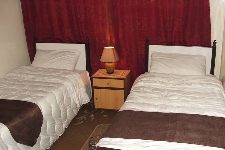 Room 13 of 44