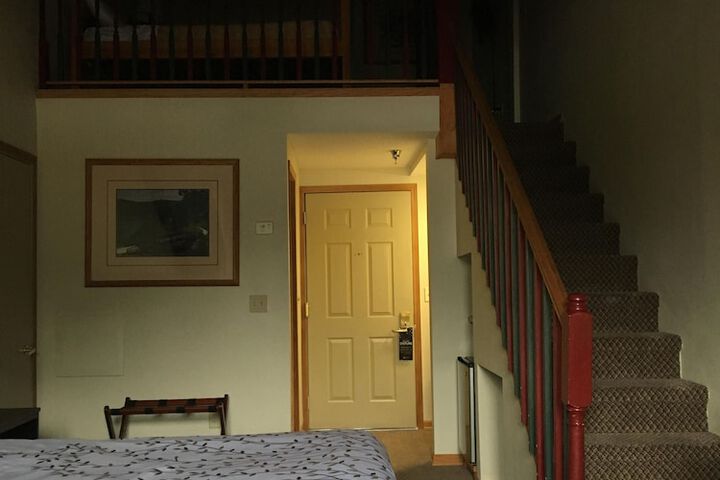 Room 26 of 79