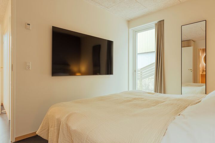Room 9 of 56