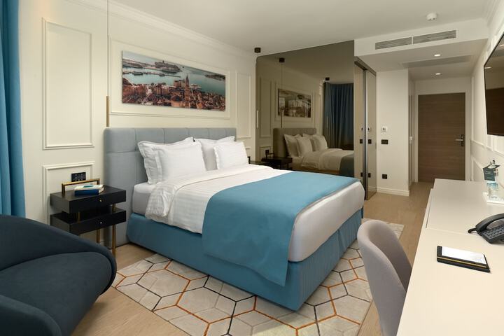 Room 2 of 33