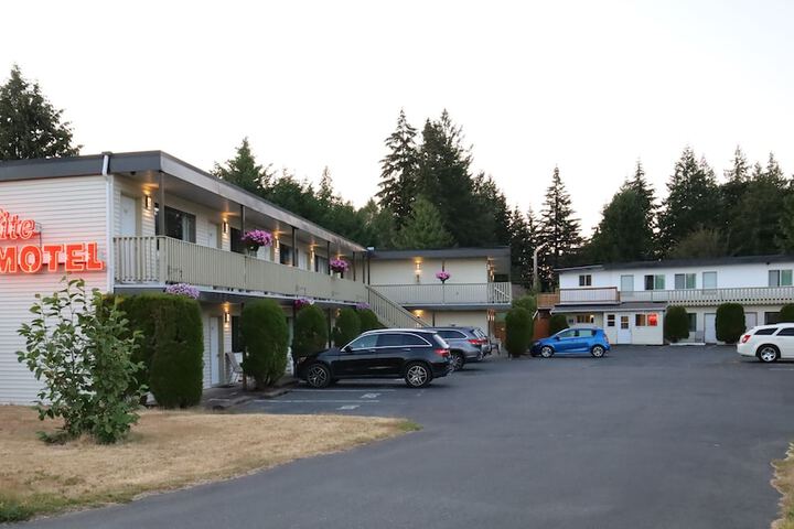 Photo of Skylite Motel