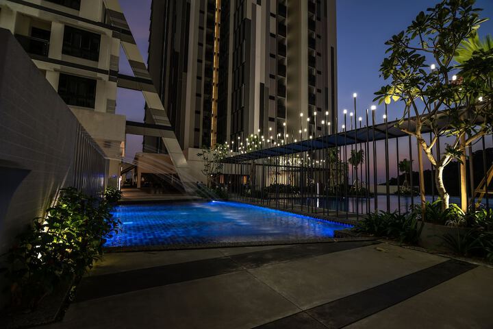 Pool 42 of 71