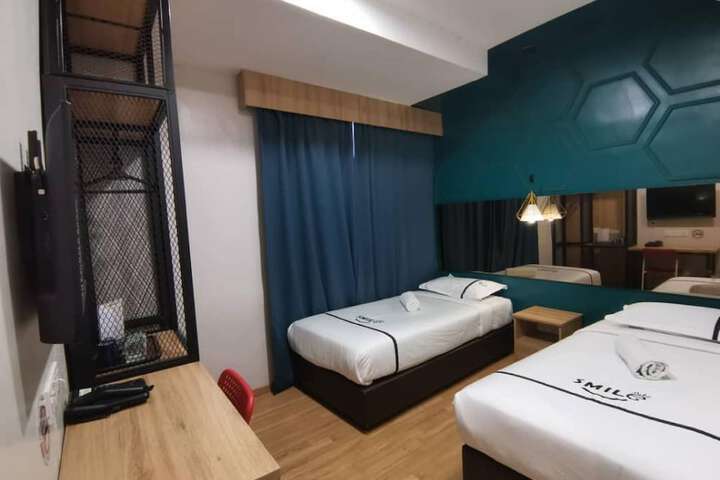 Room 10 of 41