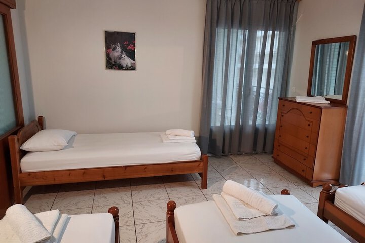 Room 40 of 192