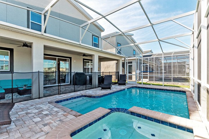 Pool 52 of 70