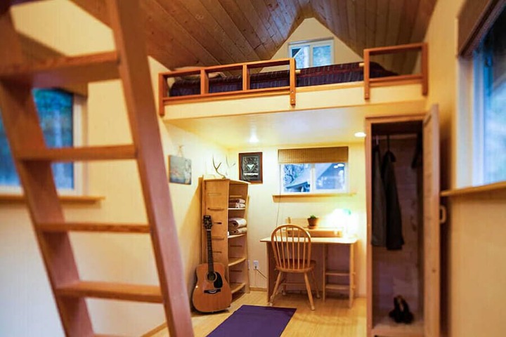 Room 11 of 40