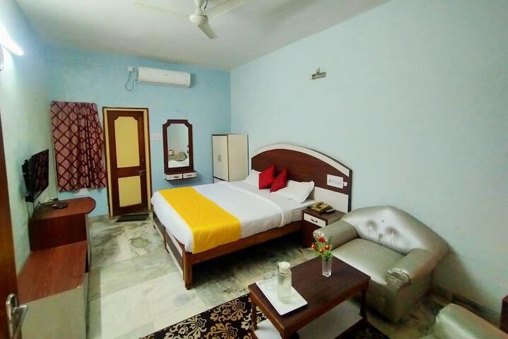 Room 14 of 36