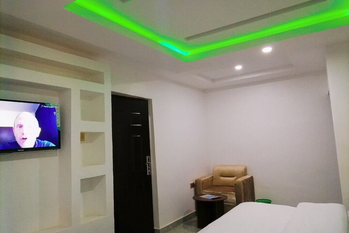 Room 7 of 20