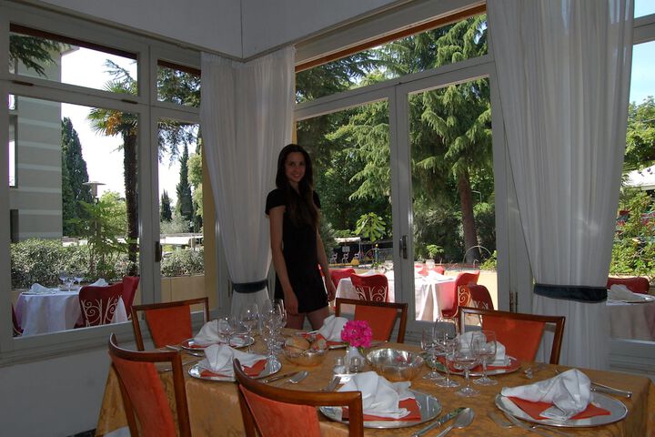 Dining 23 of 47