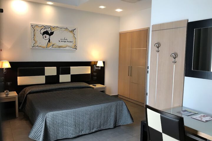 Room 19 of 65