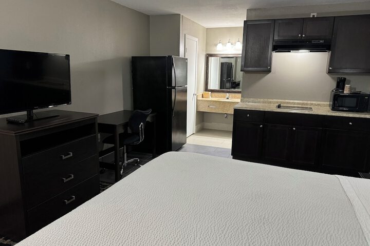 Room 13 of 23