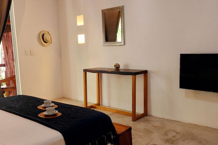 Room 25 of 51