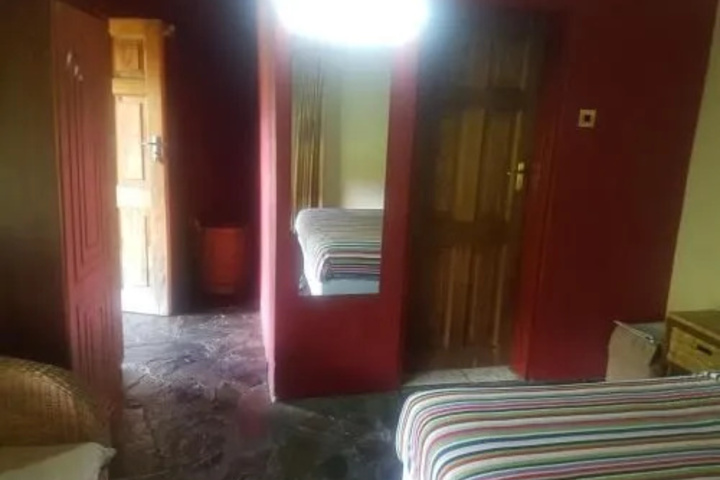 Room 5 of 15