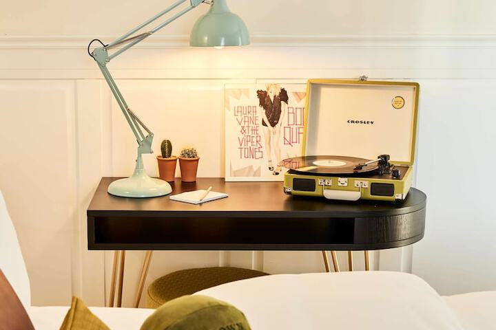 Room amenity