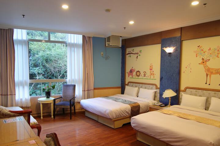 Room 60 of 122