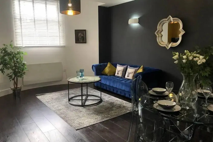 Room 10 of 21
