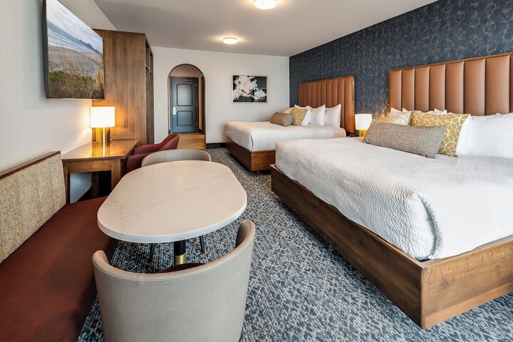 Room 45 of 220
