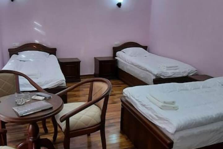 Room 8 of 22