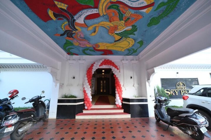 Hotel Interior 6 of 9