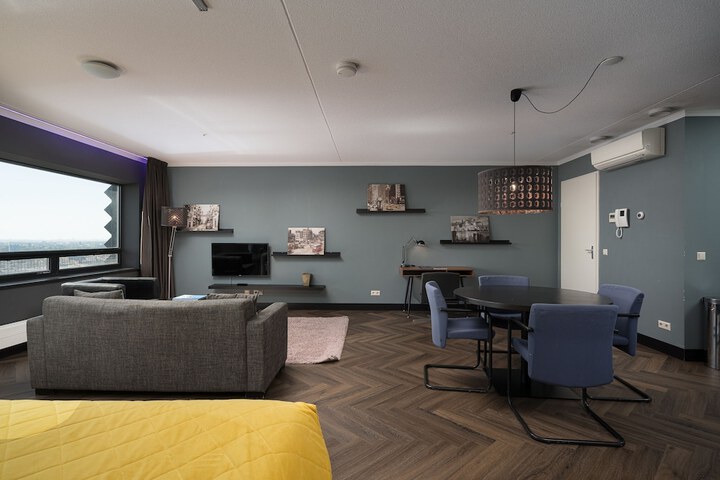Room 13 of 56