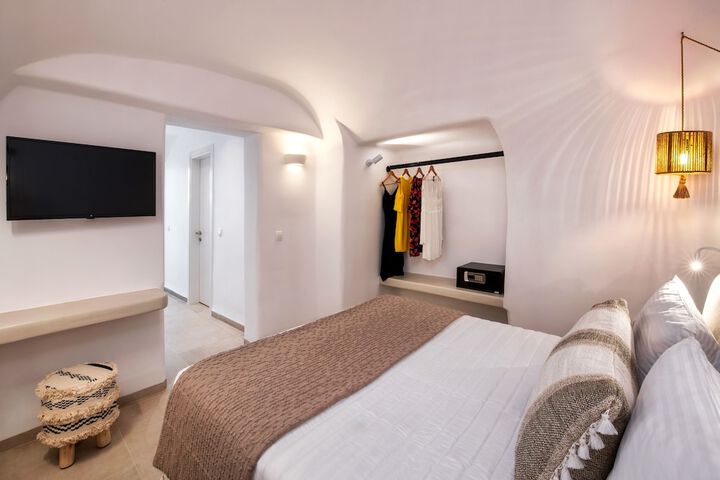 Room 7 of 79