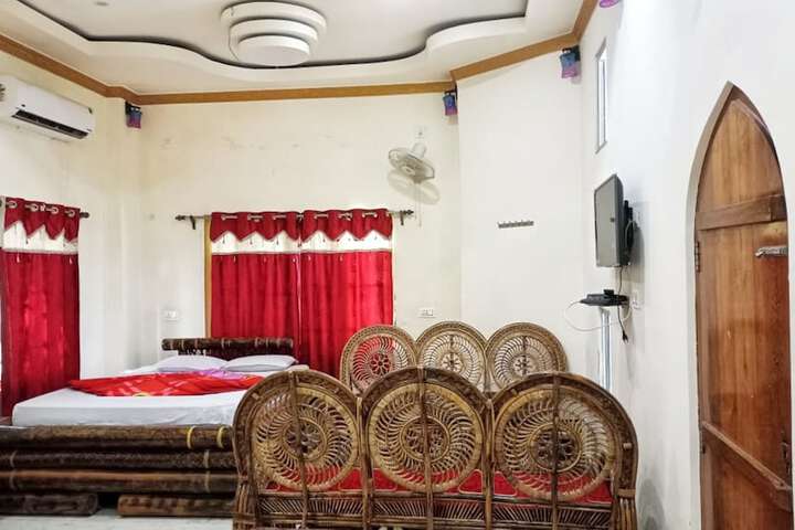 Room 3 of 15