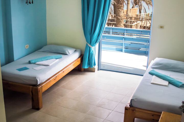 Room 7 of 87