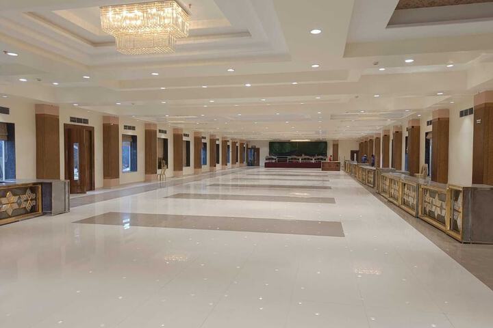 Ballroom/Hall 3 of 12